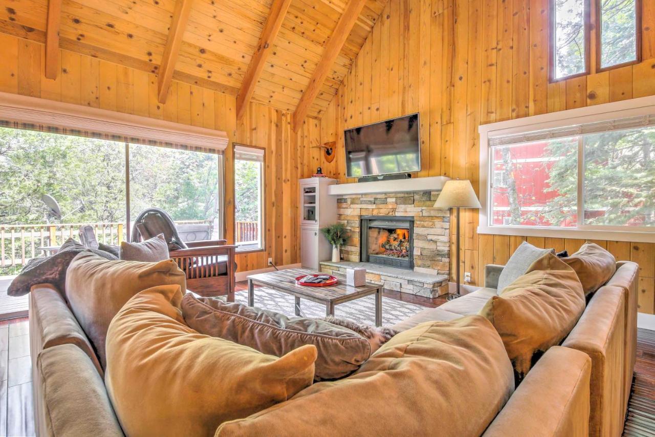 Gorgeous Lake Arrowhead Retreat Game Room And Deck Exteriér fotografie